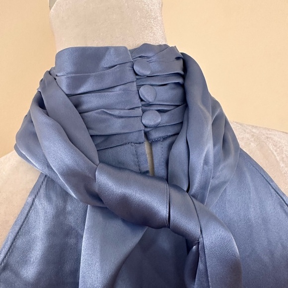 CINQ À SEPT Karla Silk Halter Top 100% silk - Picture 10 of 15